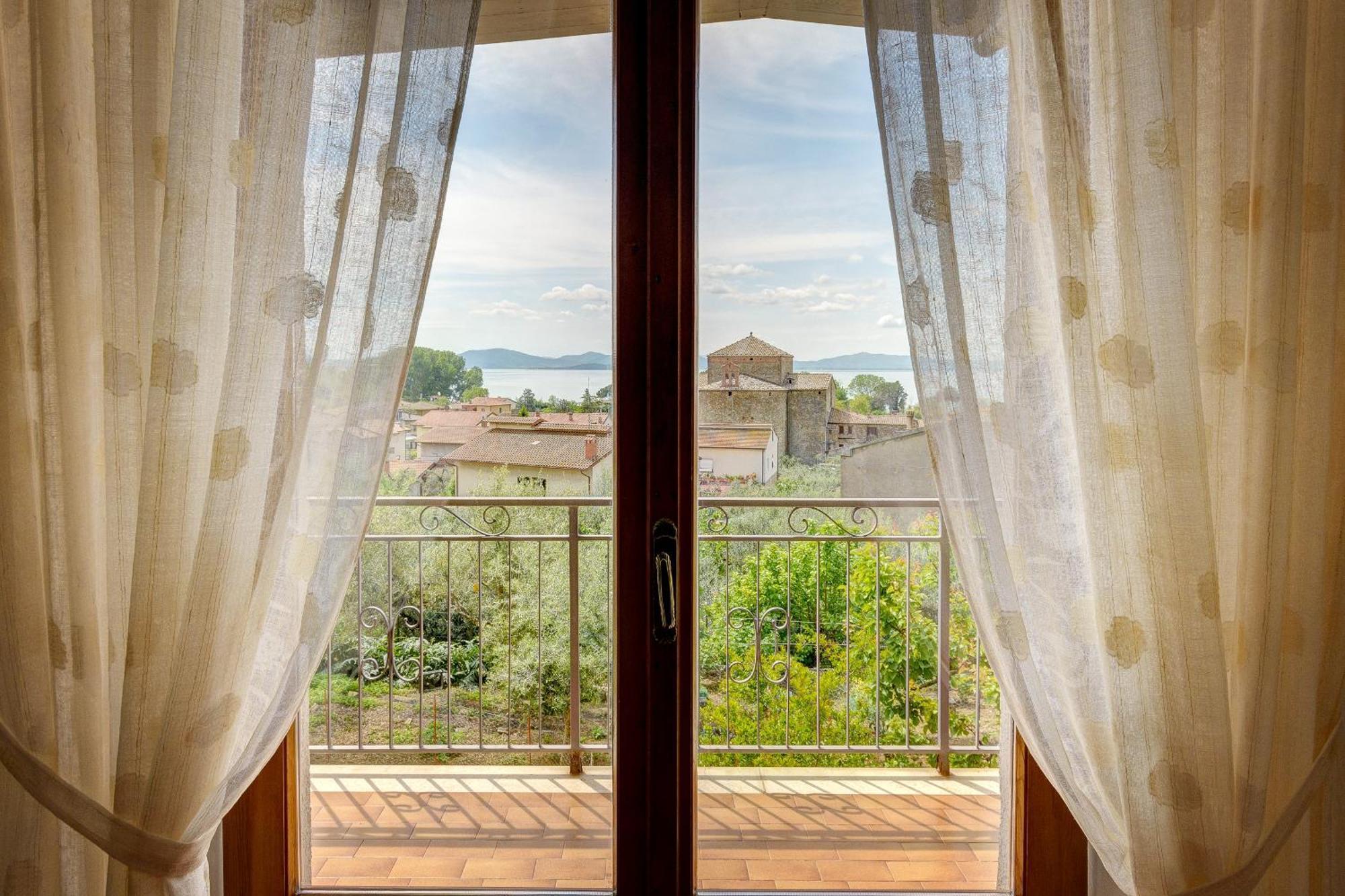 Appartamento Luisa - Vista Lago Passignano sul Trasimeno Luaran gambar